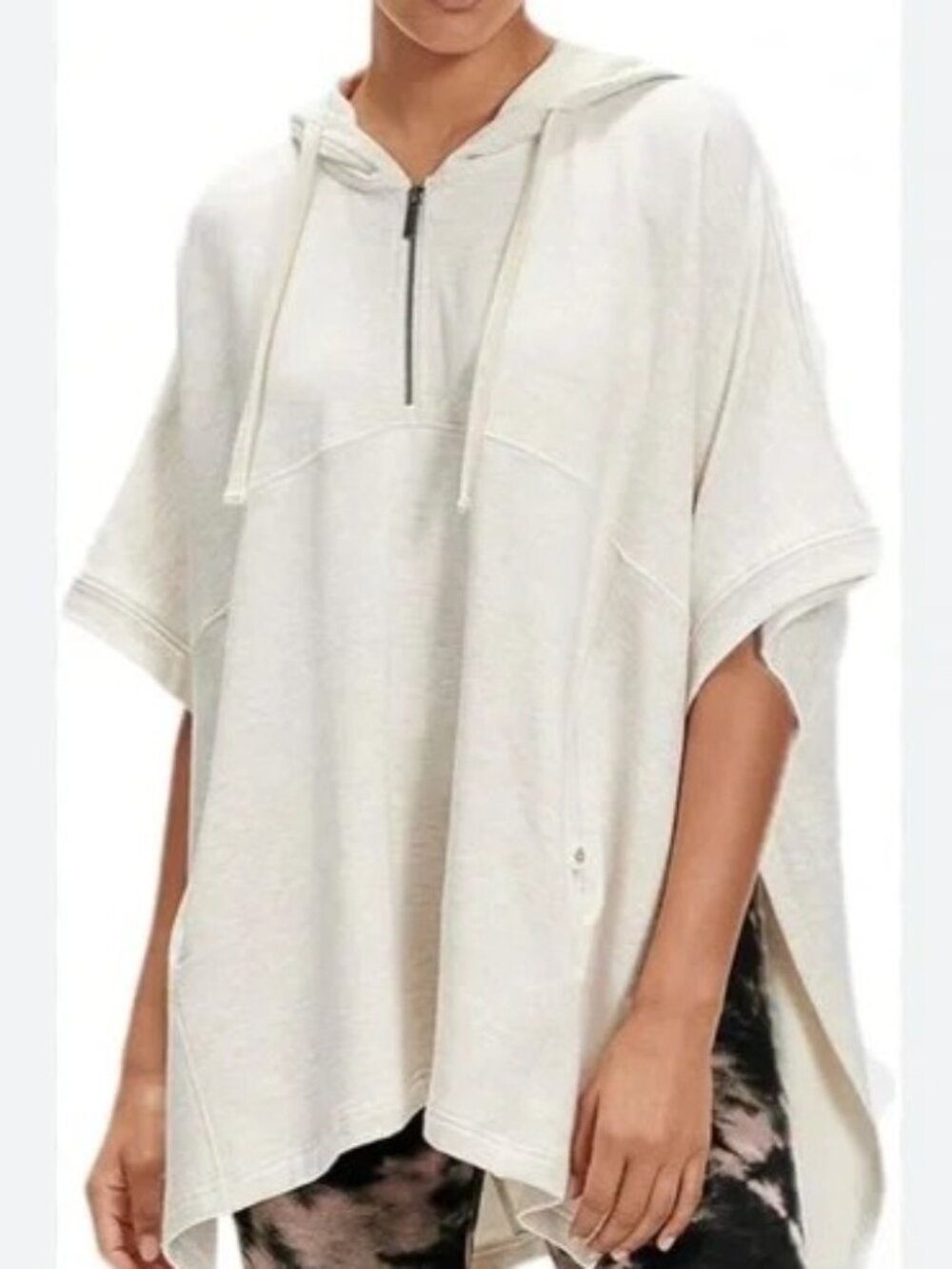 UGG Anissa Poncho XS/S Cream Off White Oversize Hooded Soft Fleece Lined Lounge